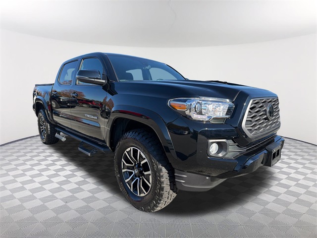 2022 Toyota Tacoma TRD Sport photo 2