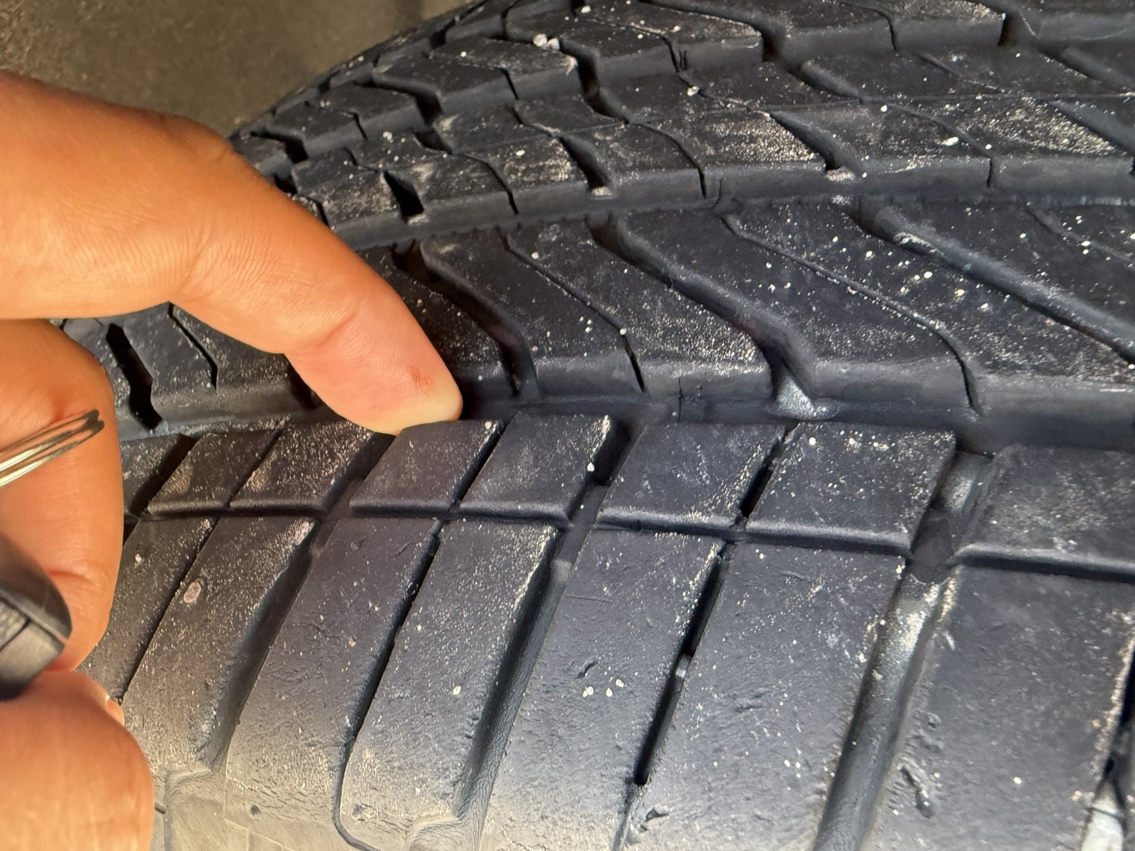 Used 2024 WHITE Chevrolet RST image 20