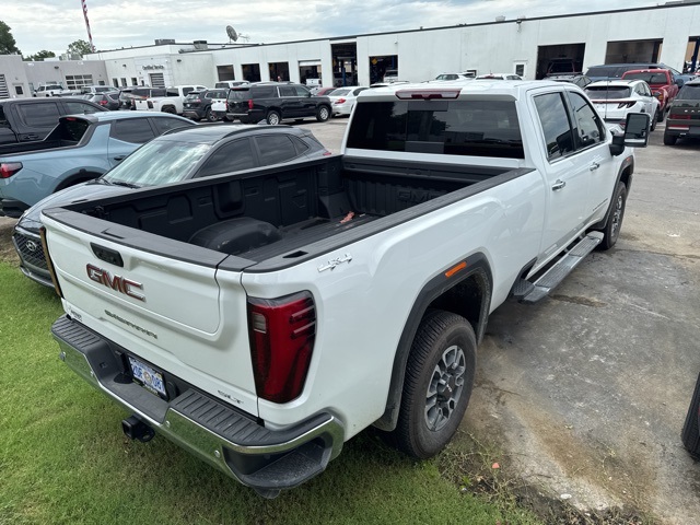 Used 2025 White GMC SLT image 19