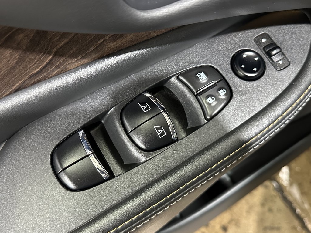 2022 Nissan Murano Platinum photo 13