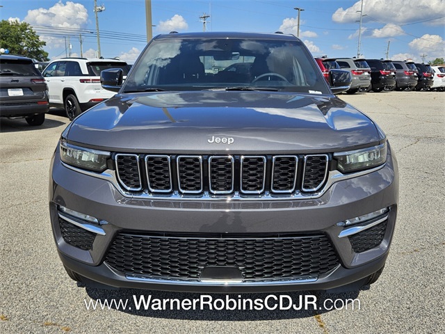 2025 Jeep Grand Cherokee Limited photo 2