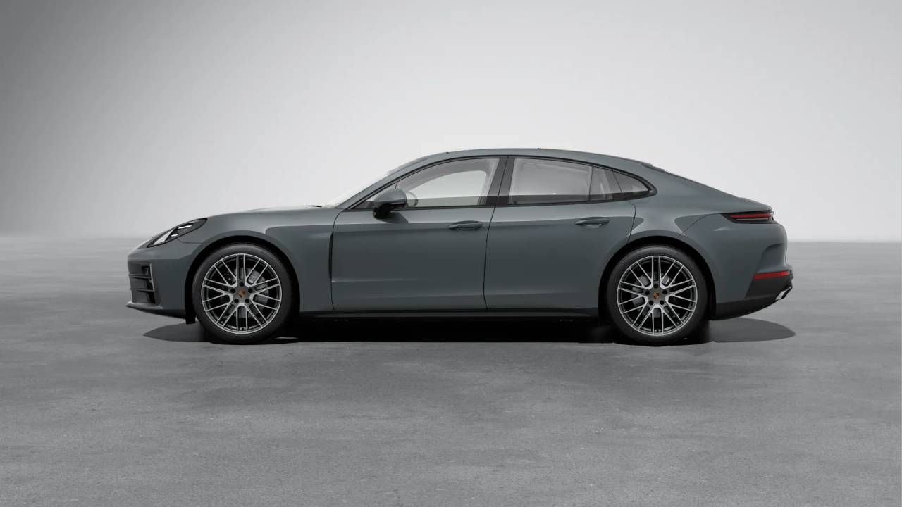 2026 Porsche Panamera 4 photo 2
