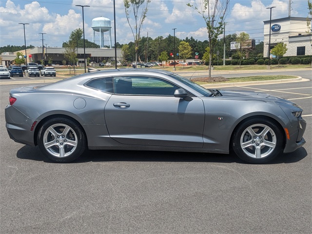 2022 Chevrolet Camaro 1LT photo 3