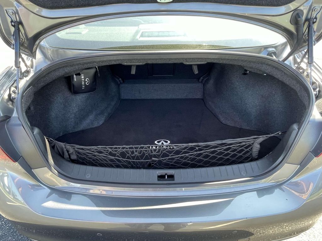 2022 Infiniti Q50 LUXE photo 6