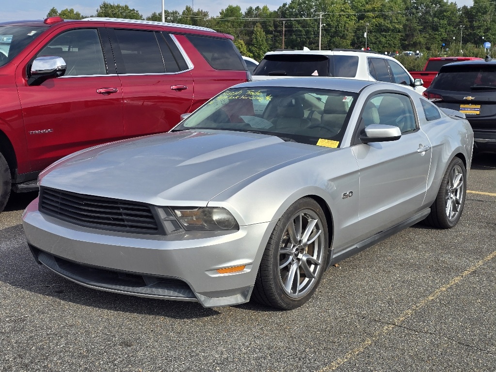 2011 Ford Mustang GT Premium photo 2