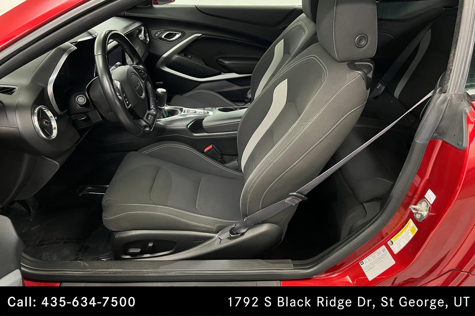 2017 Chevrolet Camaro 1LT photo 17