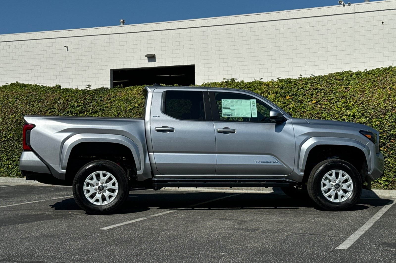 2025 Toyota Tacoma SR5 photo 3