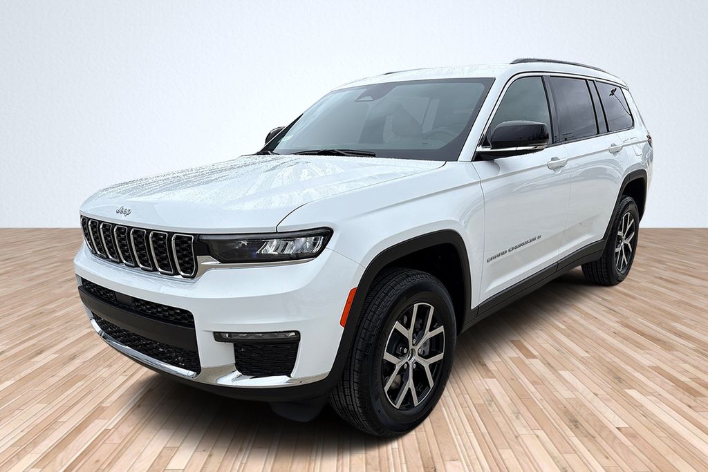 2025 Jeep Grand Cherokee Limited photo 2