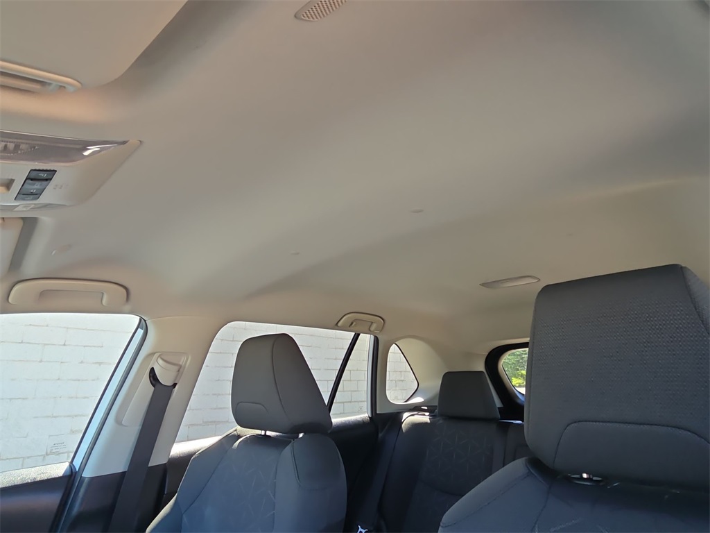 2024 Toyota RAV4 XLE photo 15