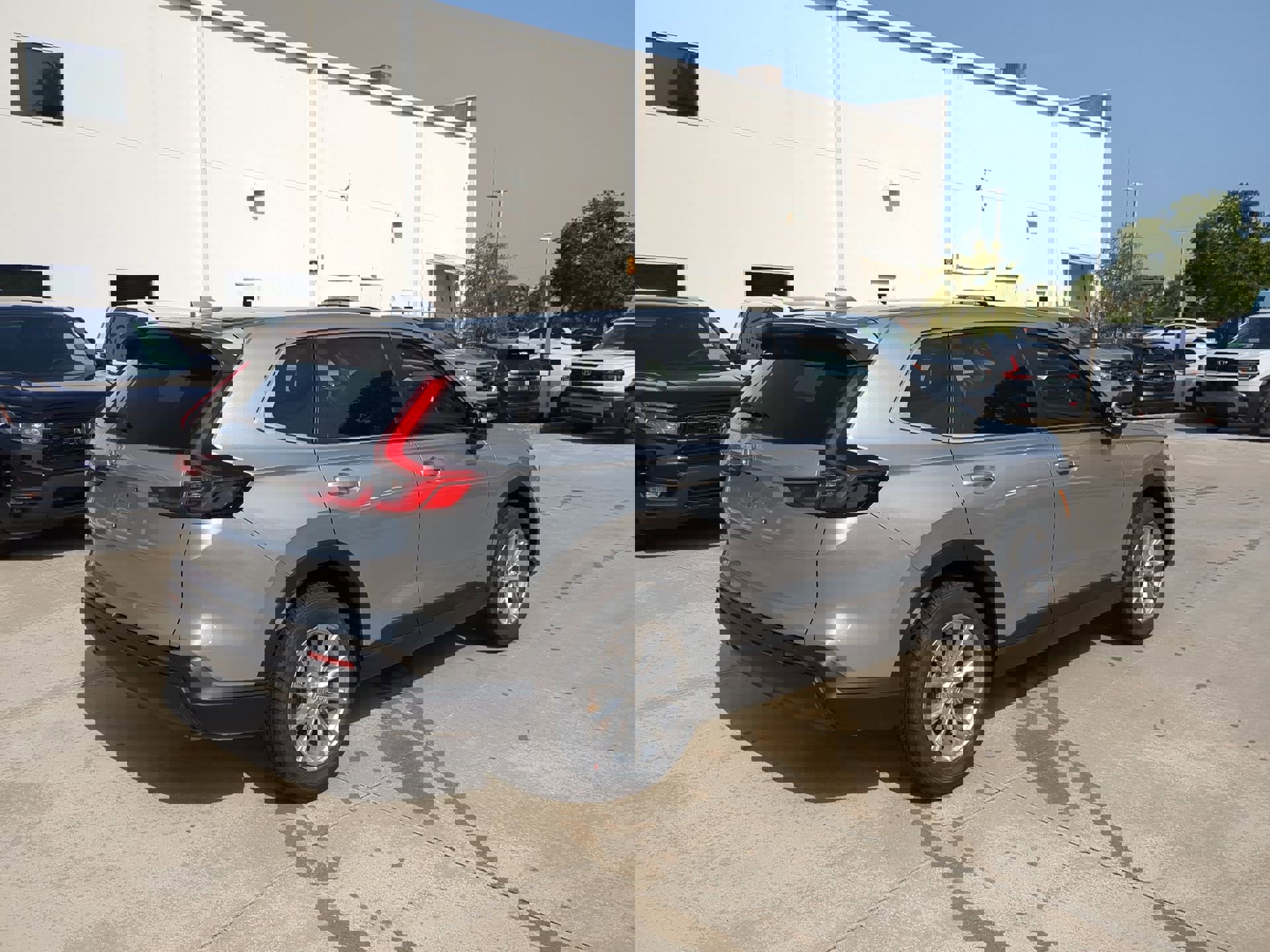 2025 Honda CR-V EX photo 5