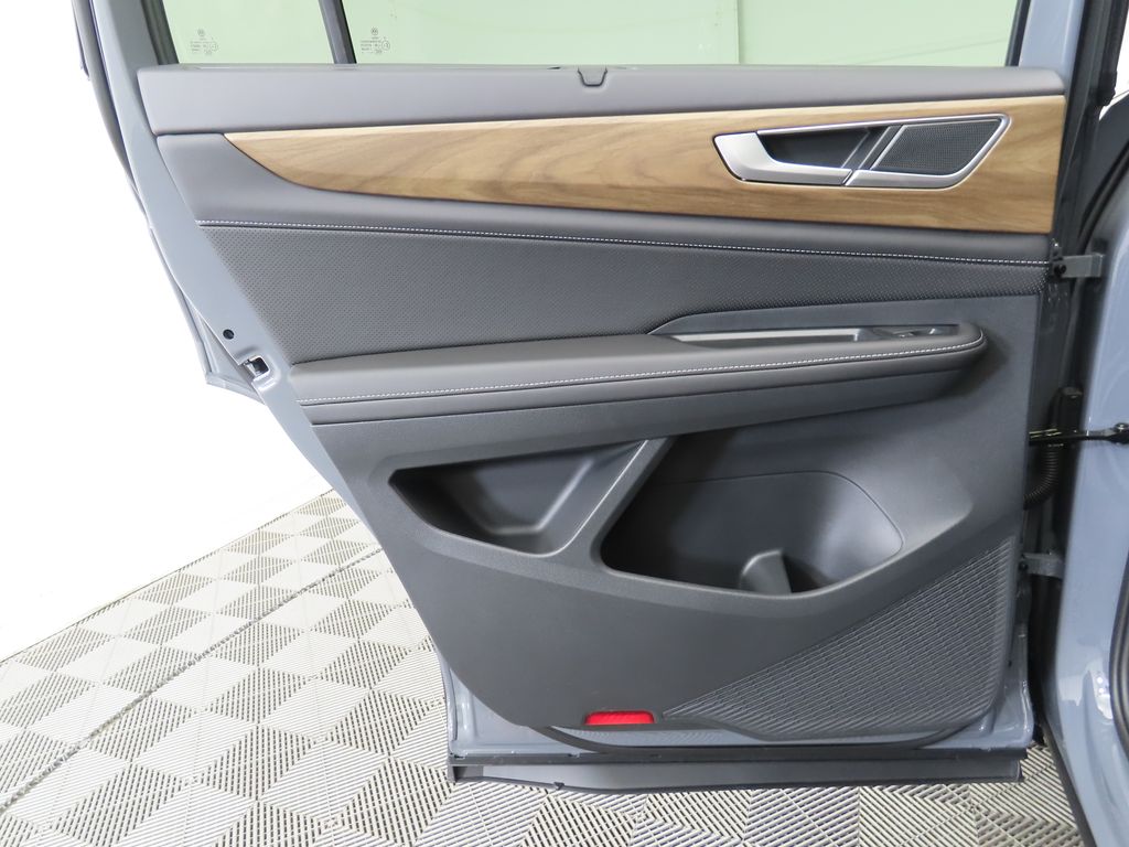 2026 Volkswagen Atlas SE Technology photo 26