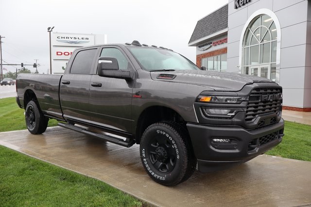 2025 Ram 2500 Tradesman photo 3