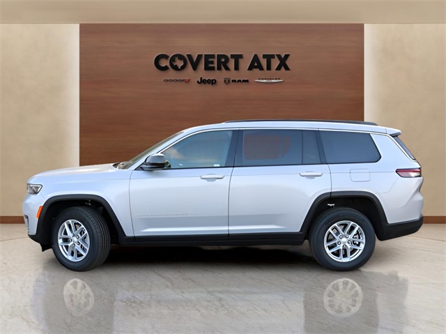 2025 Jeep Grand Cherokee Laredo X photo 2