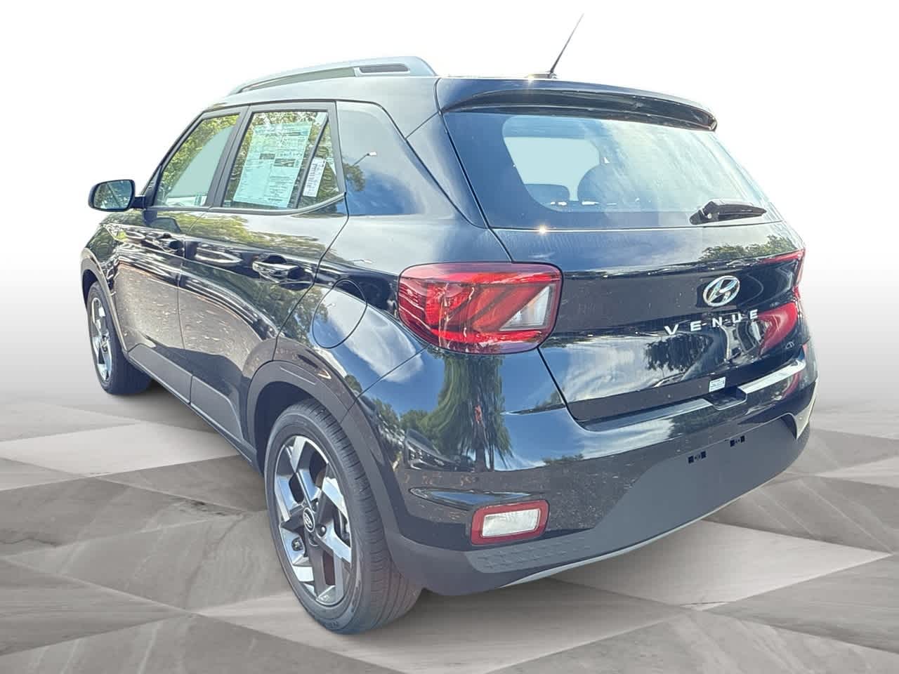 2025 Hyundai Venue SEL photo 5