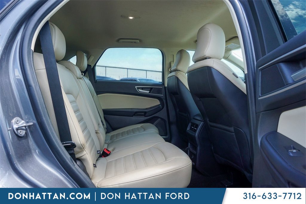 2022 Ford Edge SEL photo 22