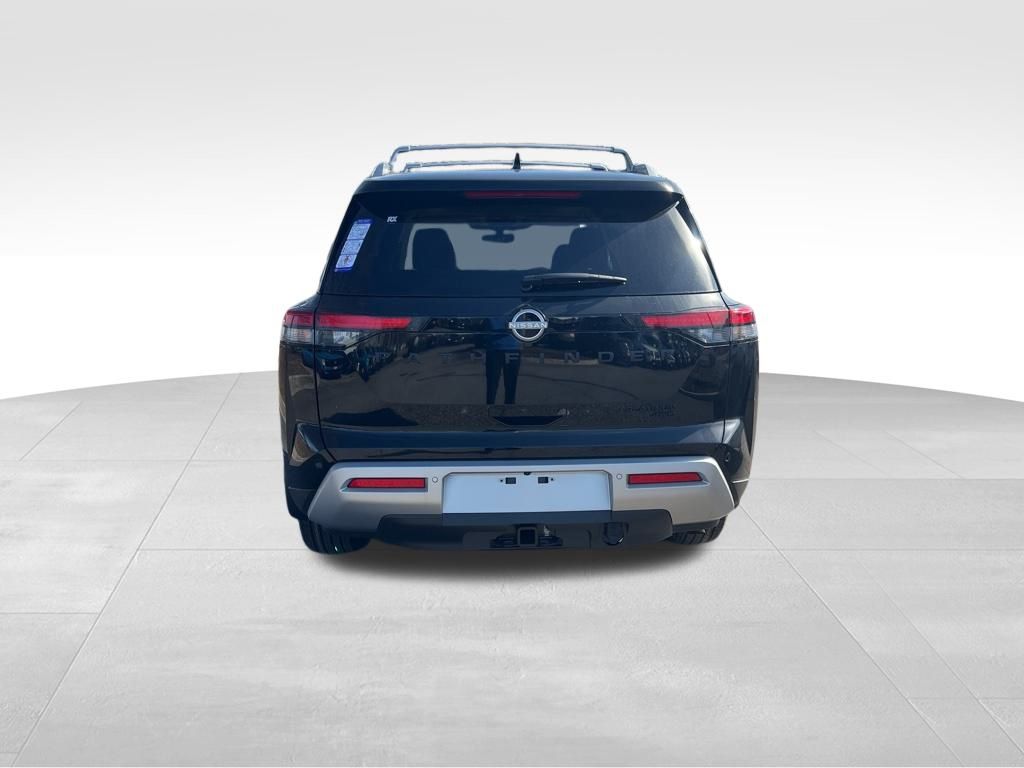 2025 Nissan Pathfinder Platinum photo 3