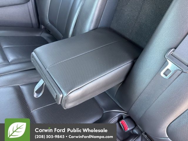 2013 Ford F-150 Lariat photo 37