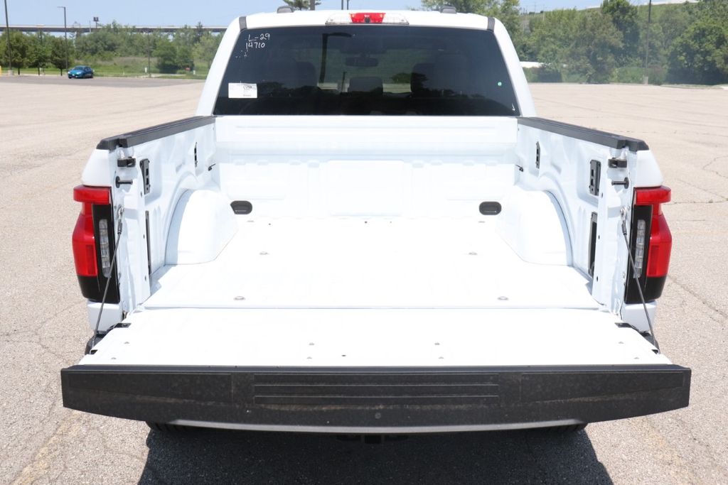2025 Ford F-150 Lightning photo 22