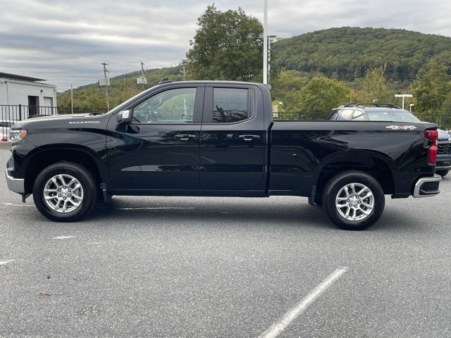 2026 Chevrolet Silverado 1500 LT photo 4