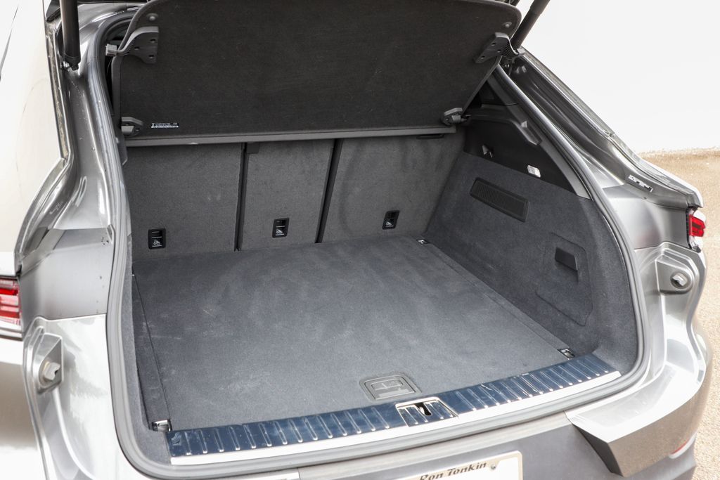 2024 Porsche Cayenne Coupe Base photo 40