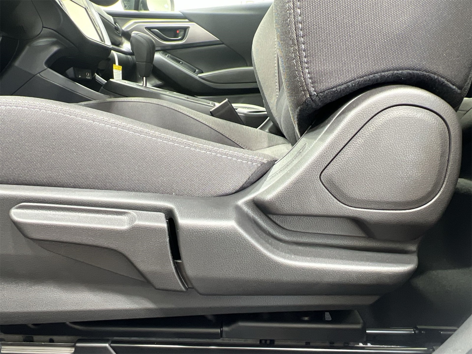 2025 Subaru Impreza Base photo 11