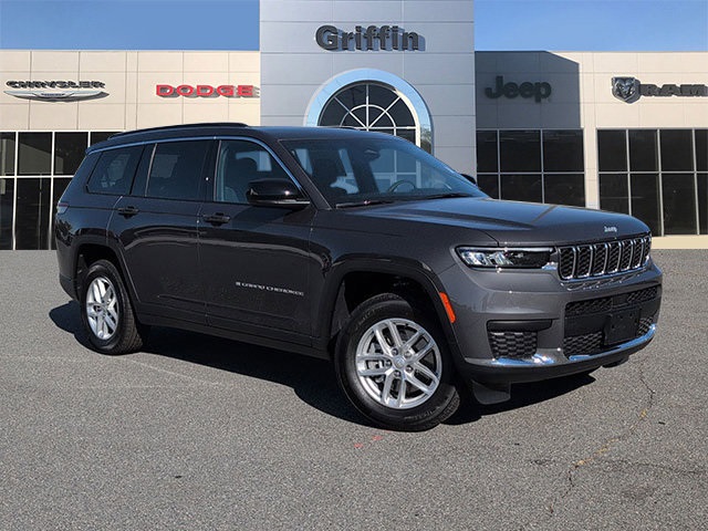 2025 Jeep Grand Cherokee L Laredo's photo