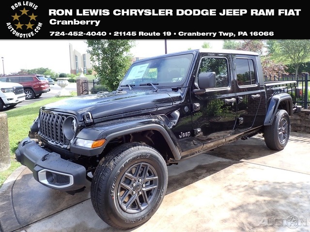 2025 Jeep Gladiator Sport S's photo
