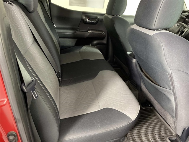 2022 Toyota Tacoma TRD Sport V6 photo 12