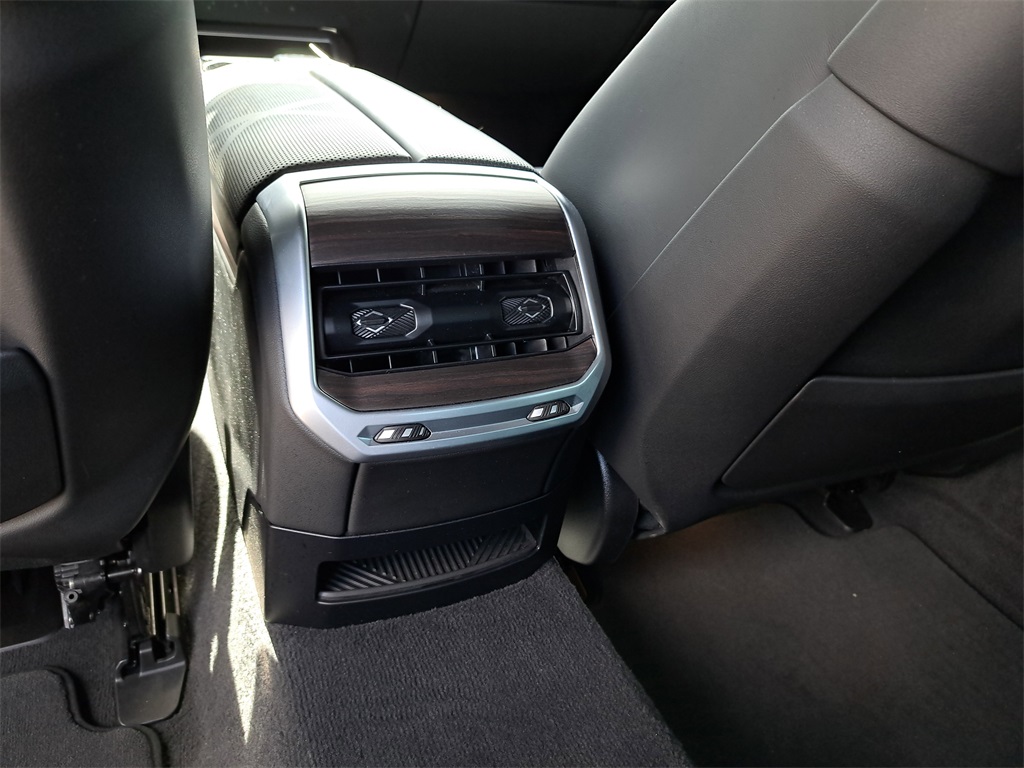 2023 Bmw 760i photo 13