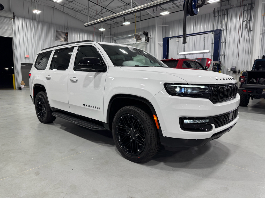2025 Jeep Wagoneer Series II Carbide photo 16