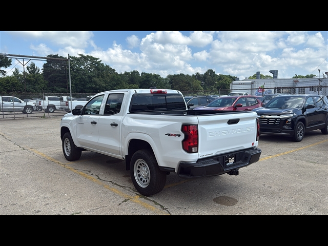 2025 Chevrolet Colorado LT photo 3