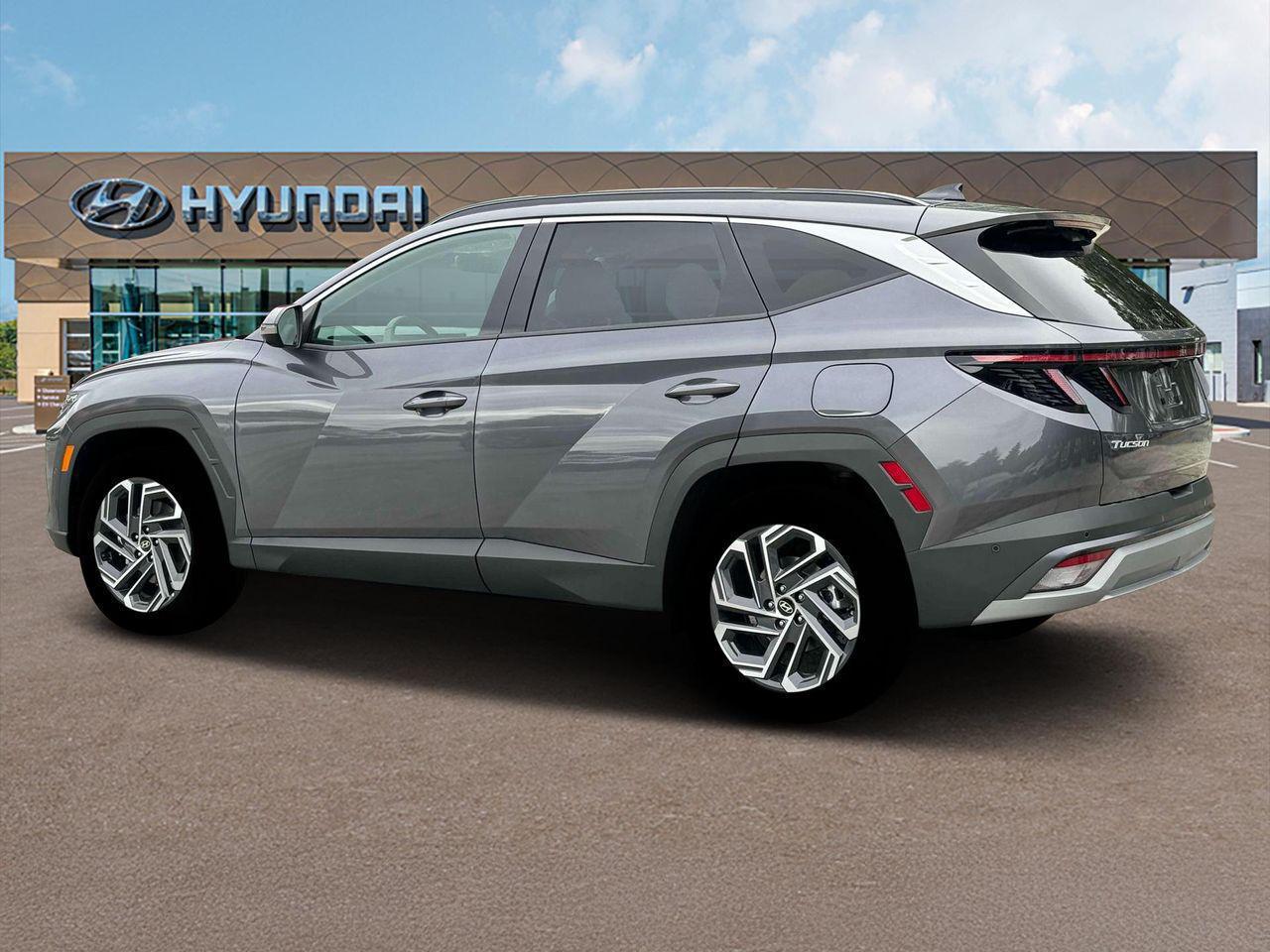 2025 Hyundai Tucson Hybrid Limited photo 2