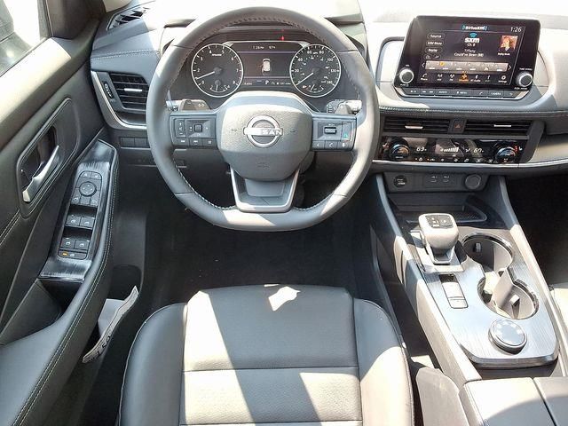 2025 Nissan Rogue SV photo 7