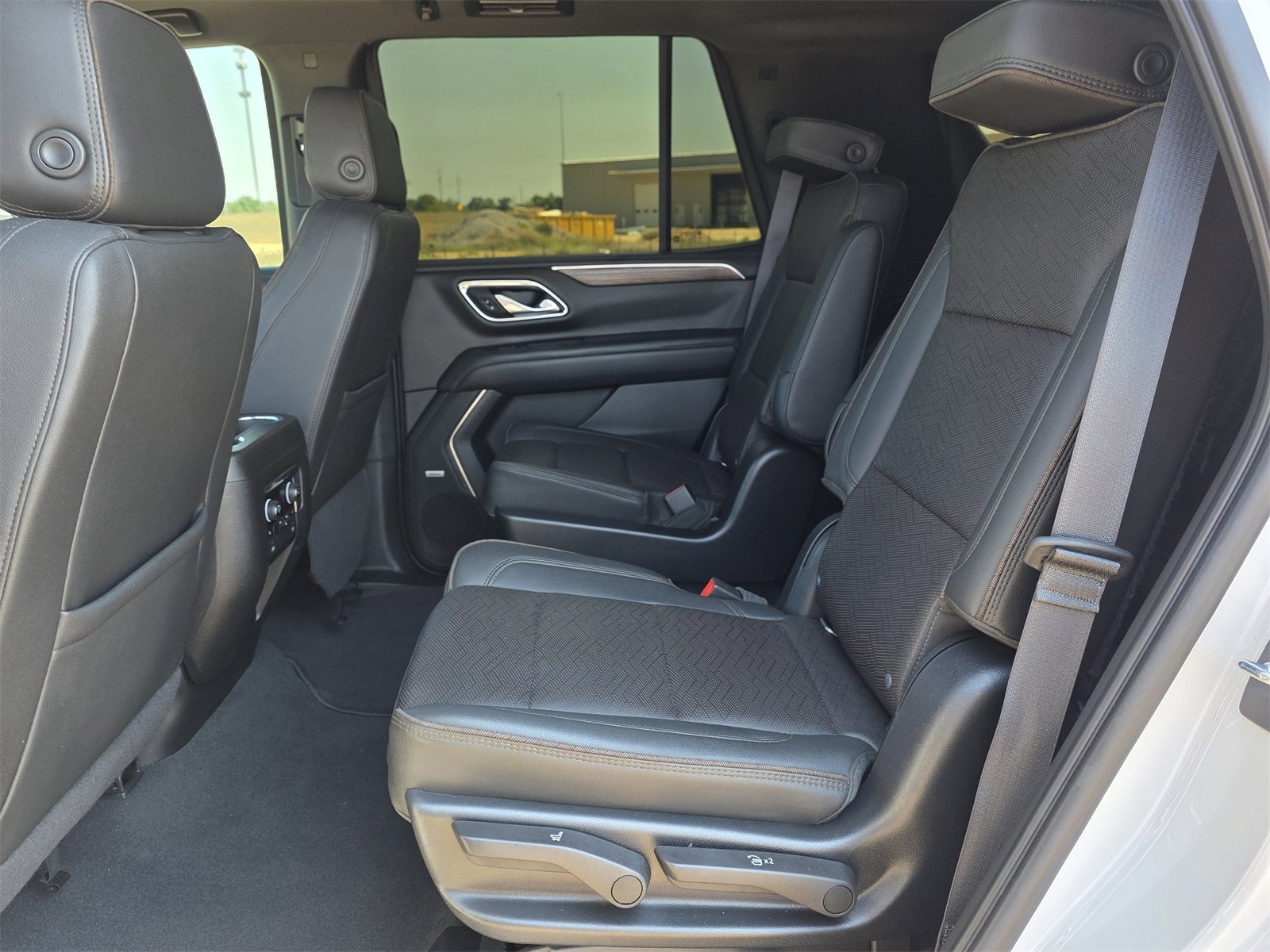 2022 Chevrolet Tahoe High Country photo 25