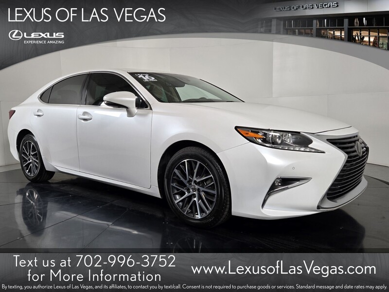 2016 Lexus ES 350's photo