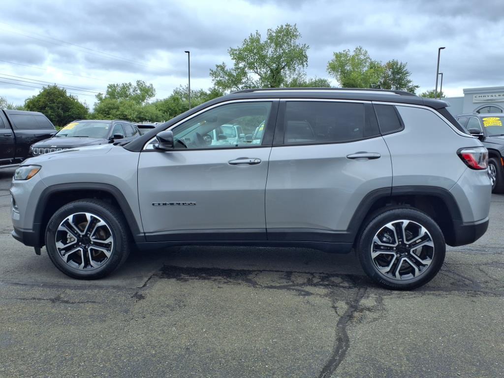 2022 Jeep Compass Limited photo 6