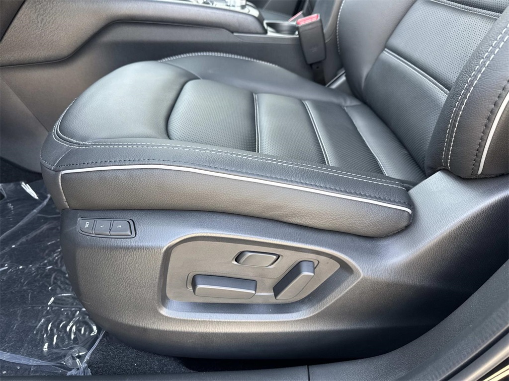 2025 Mazda CX-5 2.5 S Preferred photo 10