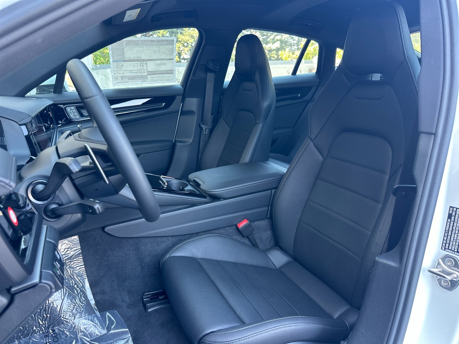 2025 Porsche Panamera 4 photo 5