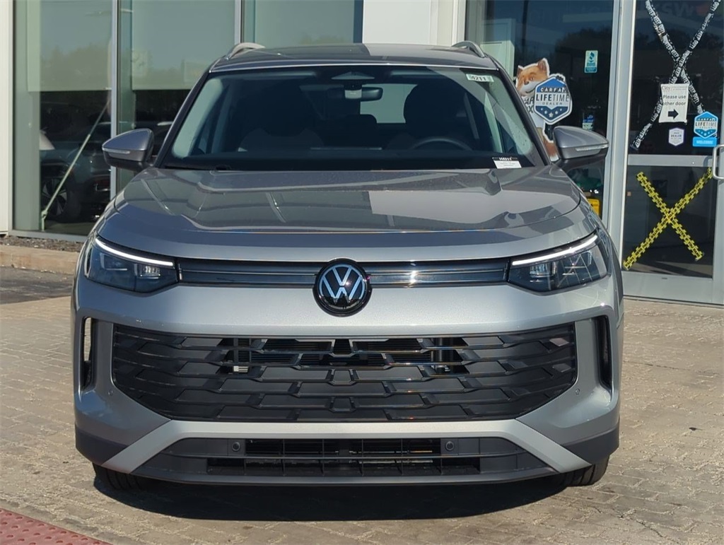 2025 Volkswagen Tiguan S photo 3