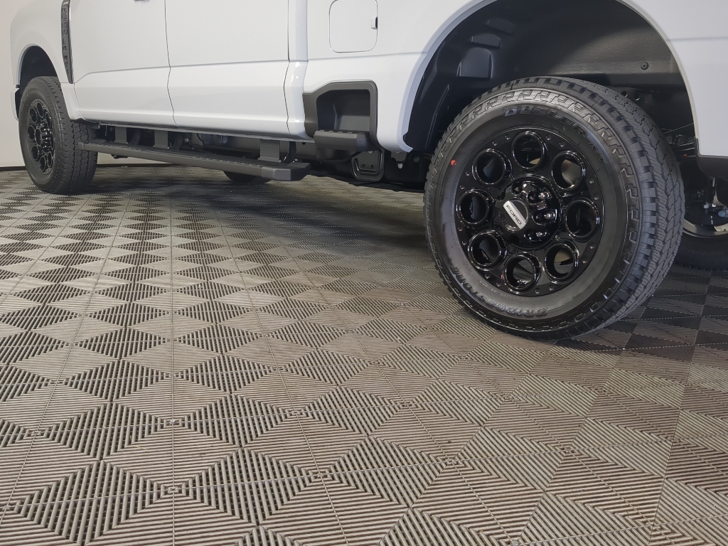2026 Ford F-250 Lariat photo 4