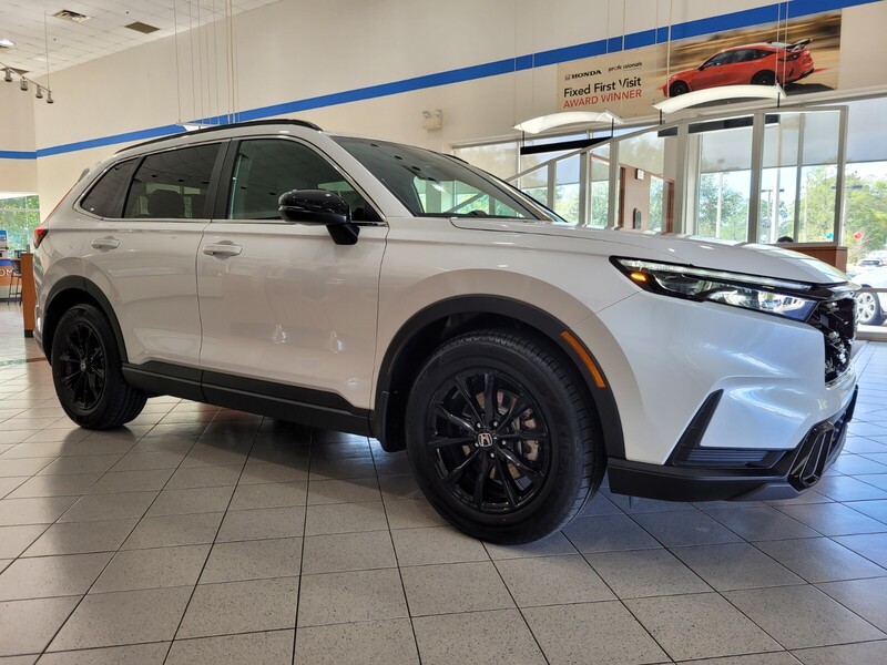 2025 Honda CR-V Hybrid Sport photo 3