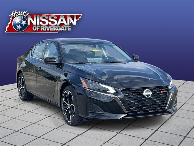 2025 Nissan Altima SR's photo