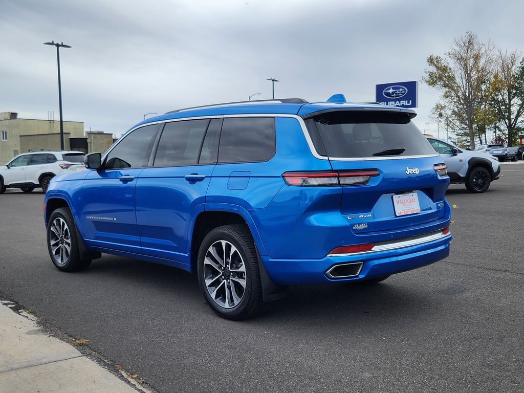 2023 Jeep Grand Cherokee Overland photo 3