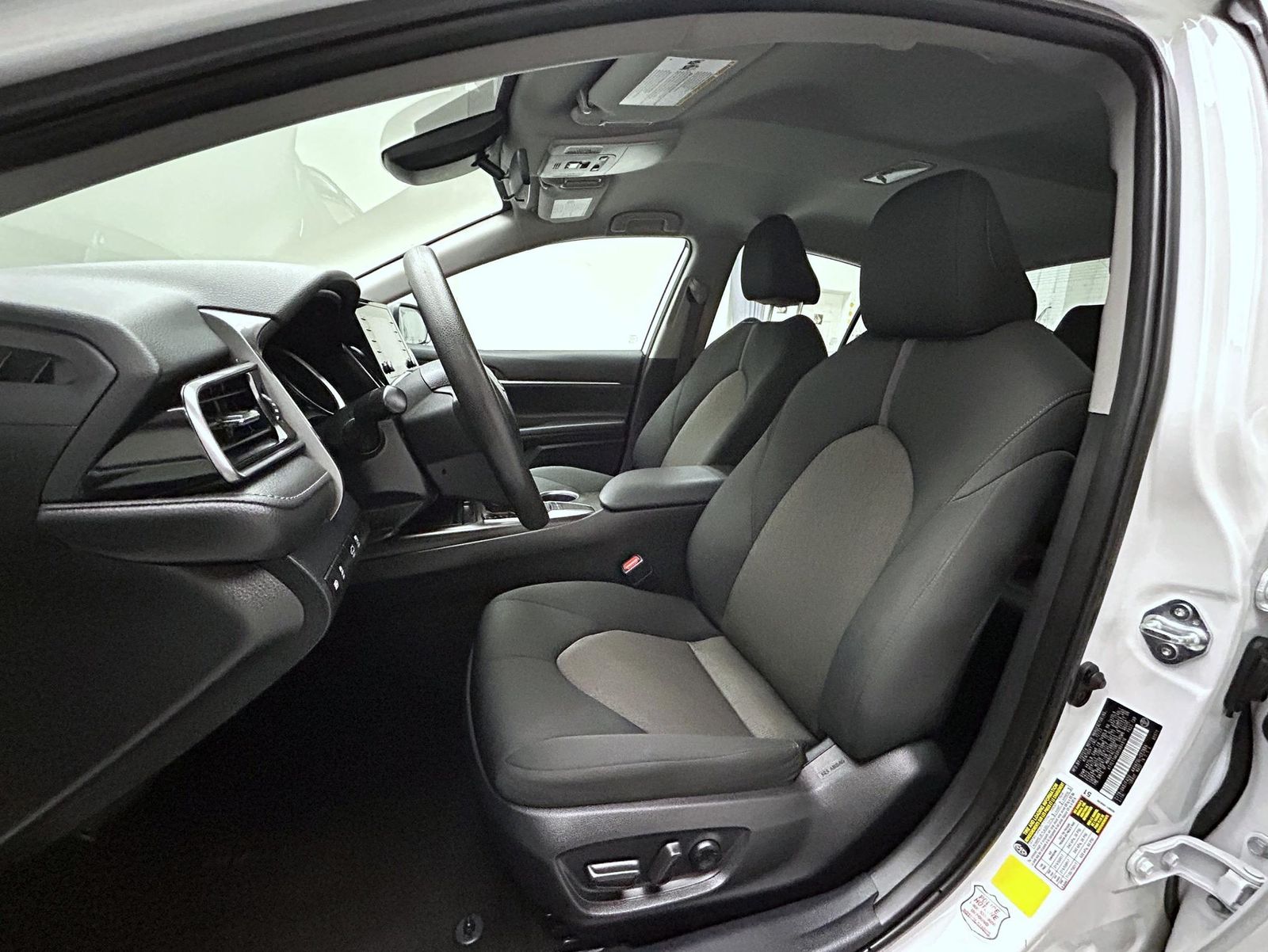 2024 Toyota Camry LE photo 9