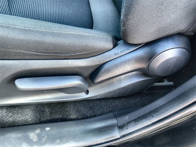 2024 Toyota RAV4 LE photo 5
