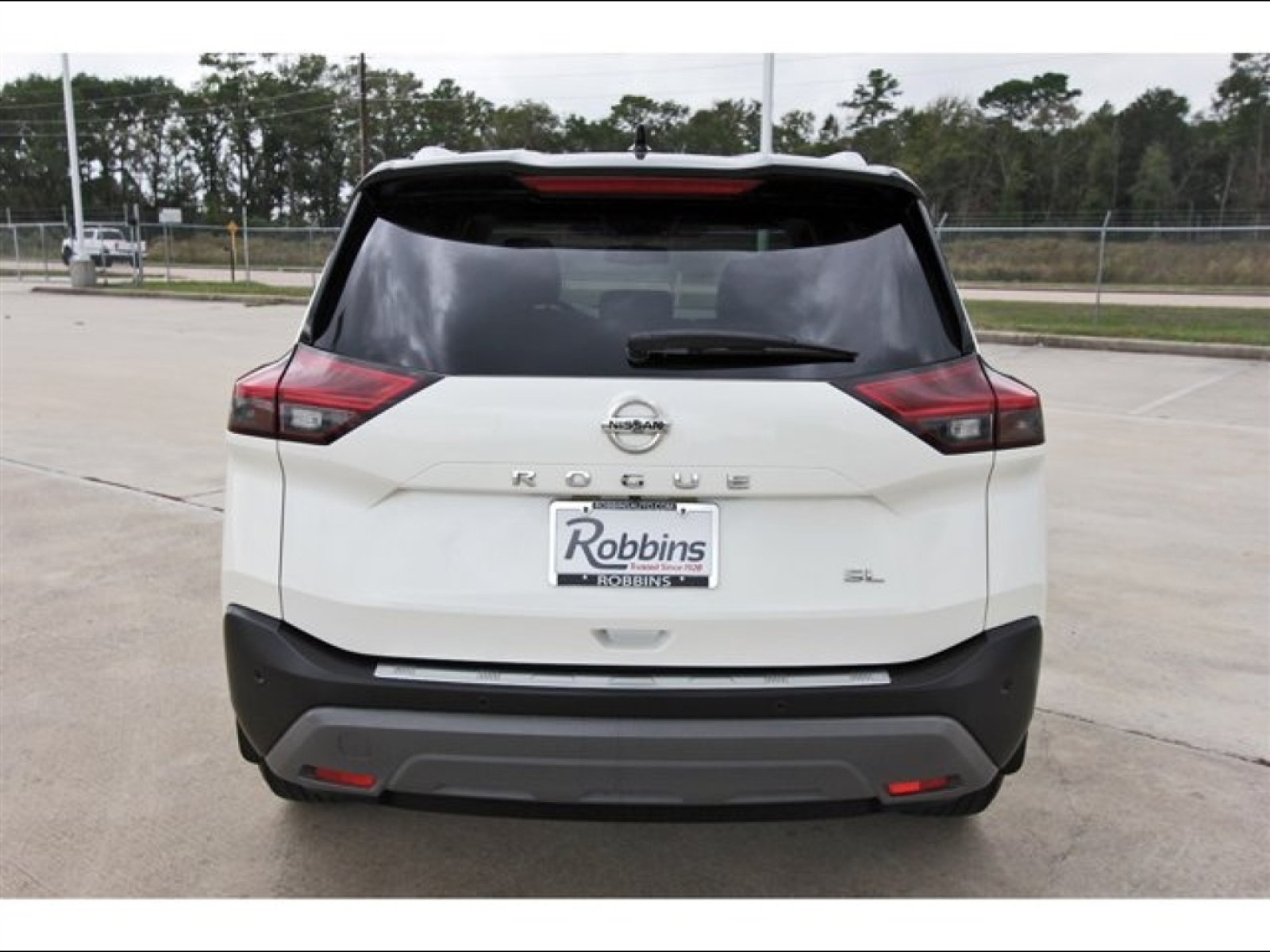 2021 Nissan Rogue SL White at TX Auto Group