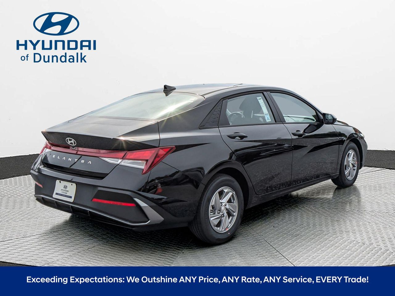 2025 Hyundai Elantra SE photo 5