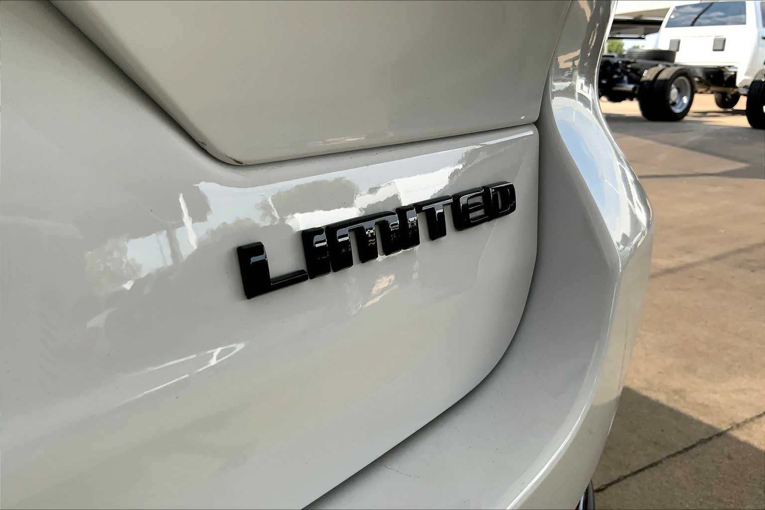 2025 Jeep Grand Cherokee Limited photo 15