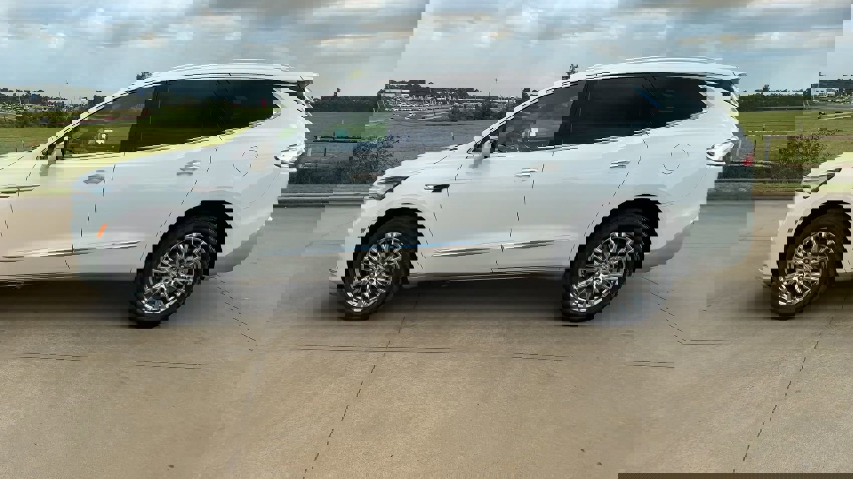 2023 Buick Enclave Premium photo 4