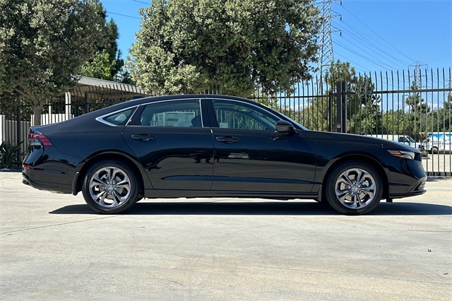 2025 Honda Accord Hybrid EX-L photo 3